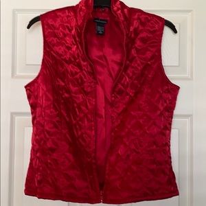 MODA INTERNATIONAL QUILTED RED SHINY VEST